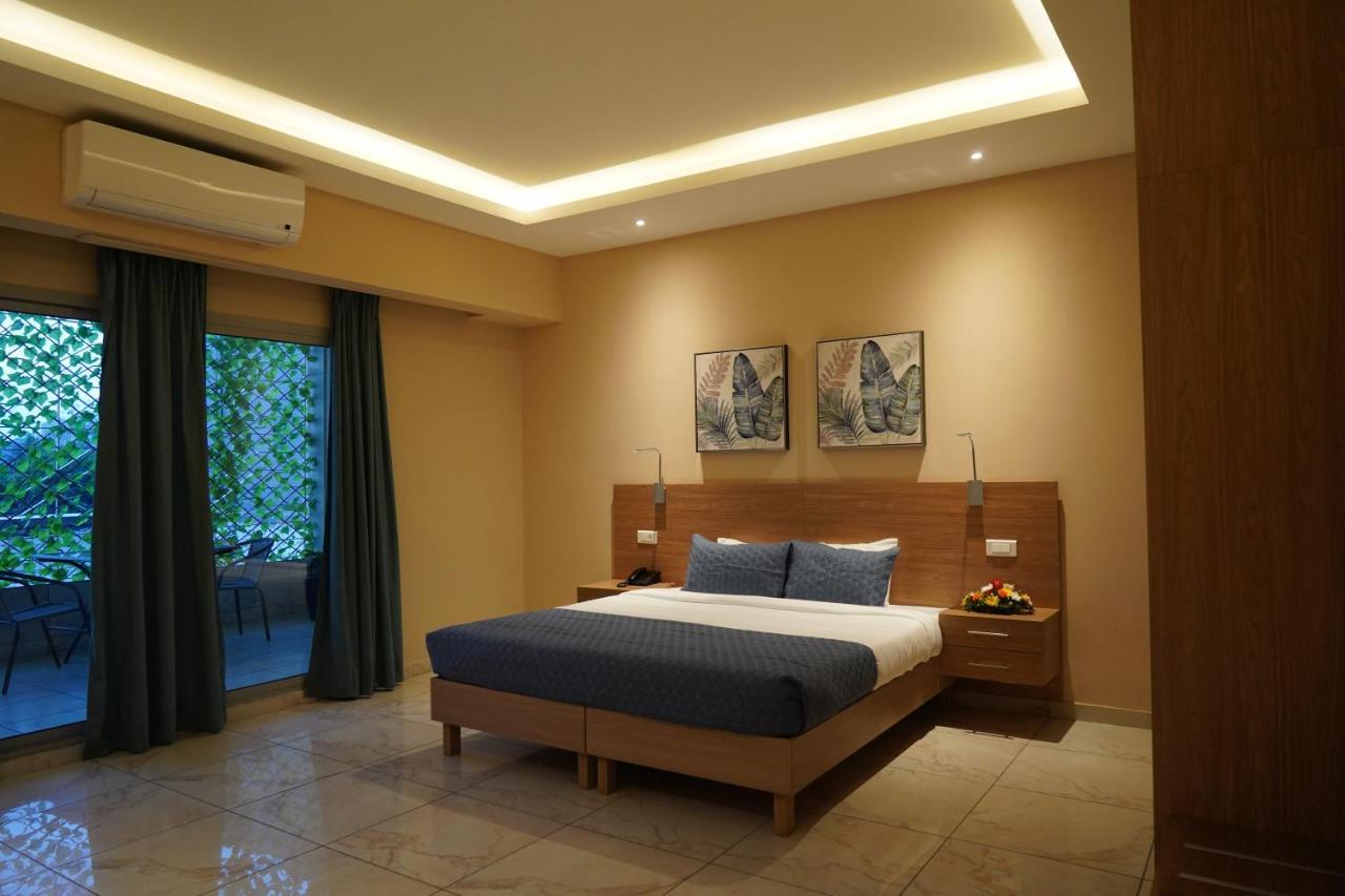 Hotel Astral อาบีจาน ภายนอก รูปภาพ